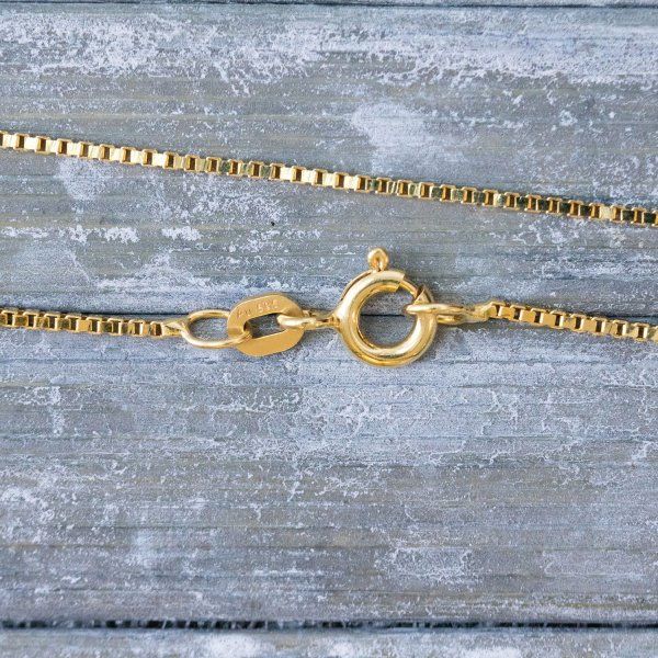 Goldkette als Venezianerkette in Gelbgold 585 / 14K, 40 cm lang, 0,9 mm breit, Gewicht ca. 2.6 g.