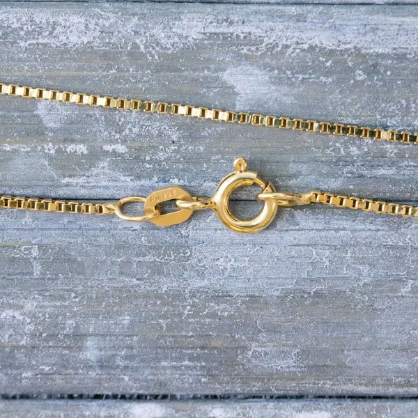 Goldkette als Venezianerkette in Gelbgold 585 / 14K, 42 cm lang, 0,9 mm breit, Gewicht ca. 2.6 g.