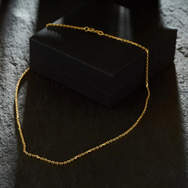 Goldkette als Ankerkette diamantiert in Gelbgold 750 / 18K, 50 cm lang, 1,9 mm breit, Gewicht ca. 8.4 g.