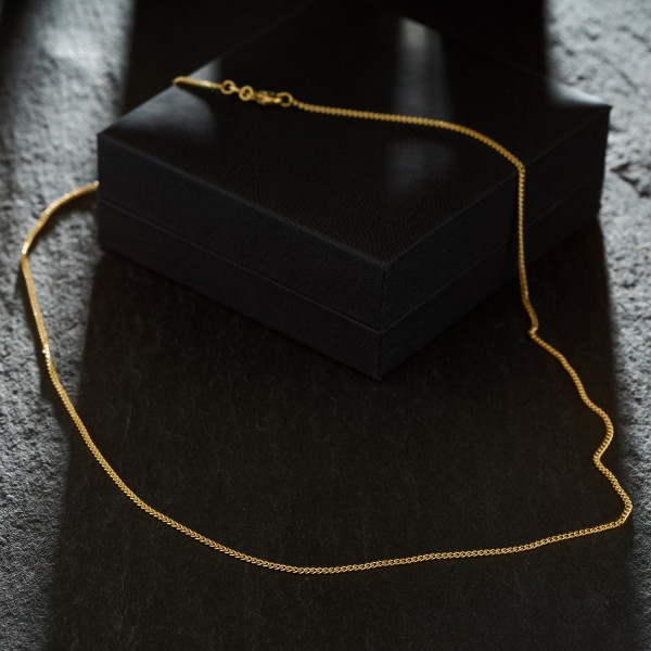 Goldkette als Panzerkette flach in Gelbgold 333 / 8K, 95 cm lang, 1,7 mm breit, Gewicht ca. 8.6 g.