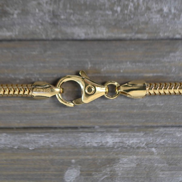 Goldkette als Schlangenkette in Gelbgold 750 / 18K, 50 cm lang, 2,4 mm breit, Gewicht ca. 18.3 g.