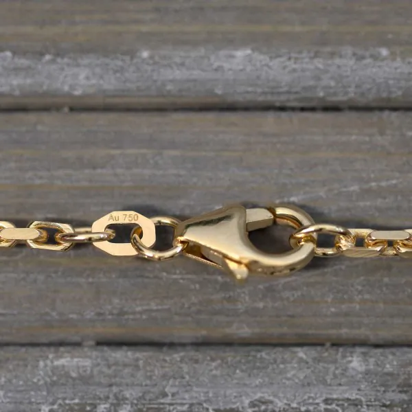 Goldkette als Ankerkette diamantiert in Gelbgold 750 / 18K, 55 cm lang, 2 mm breit, Gewicht ca. 14 g.