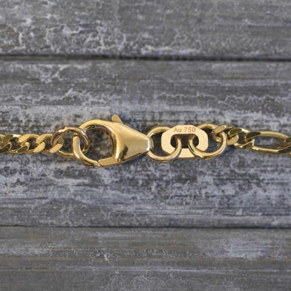 Goldkette als Figarokette diamantiert in Gelbgold 750 / 18K, 45 cm lang, 2.2 mm breit, Gewicht ca. 6.3 g.