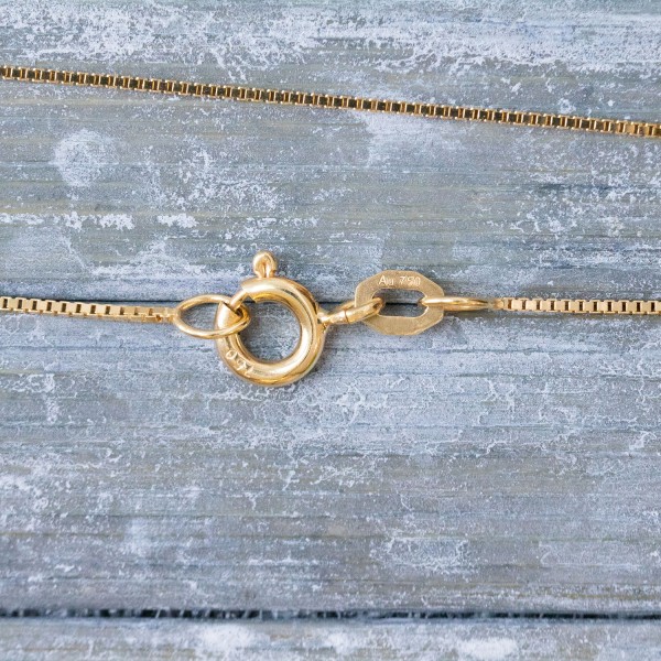 Goldkette als Venezianerkette in Gelbgold 750 / 18K, 55 cm lang, 0,7 mm breit, Gewicht ca. 2.6 g.