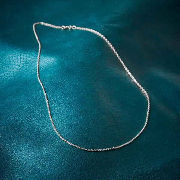 Goldkette als Ankerkette diamantiert Weißgold 333 / 8K, 42 cm lang, 1,7 mm breit, Gewicht ca. 3.8 g.