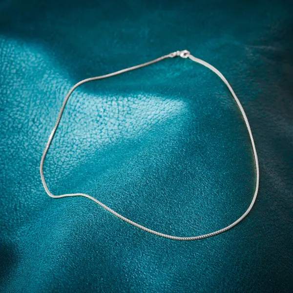 Goldkette als Bingokette in Weißgold 750 / 18K, 55 cm lang, 1,1 mm breit, Gewicht ca. 5.6 g.