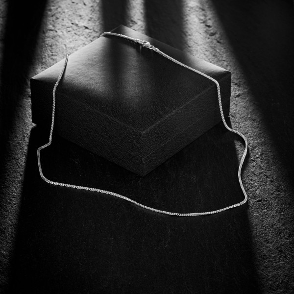 Goldkette als Bingokette in Weißgold 375 / 9K, 36 cm lang, 1,3 mm breit, Gewicht ca. 3.5 g.