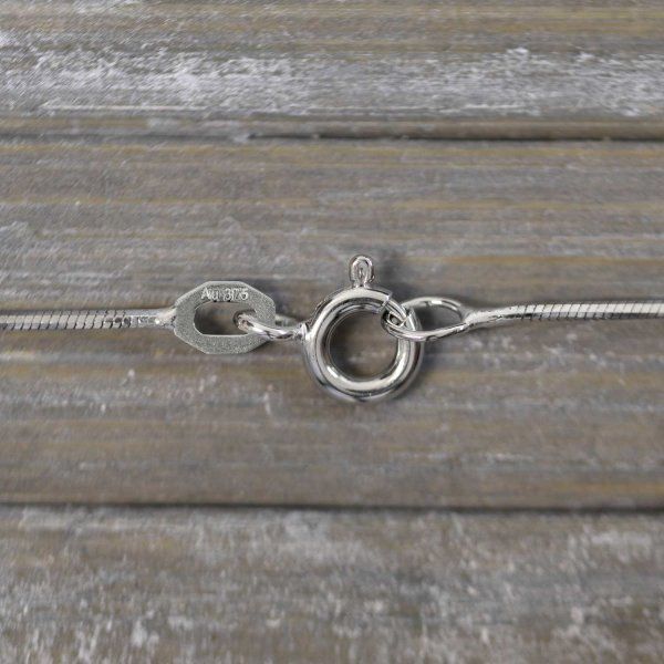 Goldkette als Schlangenkette diamantiert Weißgold 375 / 9K, 45 cm lang, 0,8 mm breit, Gewicht ca. 2.8 g.