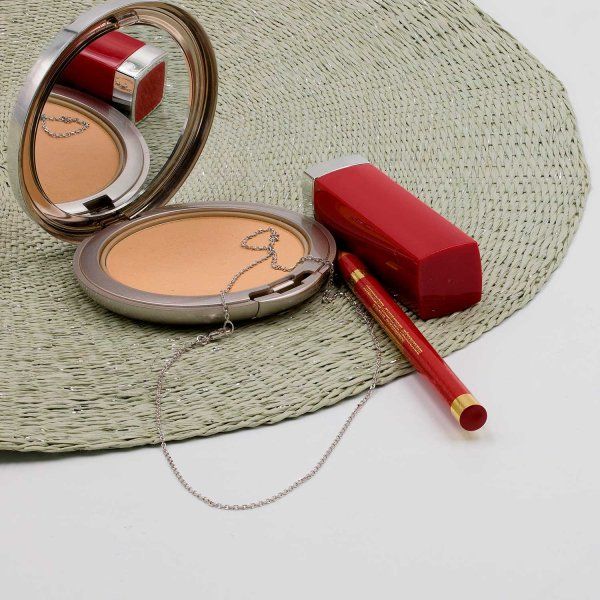 Goldkette als Ankerkette diamantiert in Weißgold 750 / 18K, 50 cm lang, 1,3 mm breit, Gewicht ca. 3.7 g.