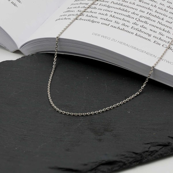 Goldkette als Ankerkette diamantiert in Weißgold 750 / 18K, 55 cm lang, 1,7 mm breit, Gewicht ca. 6.4 g.