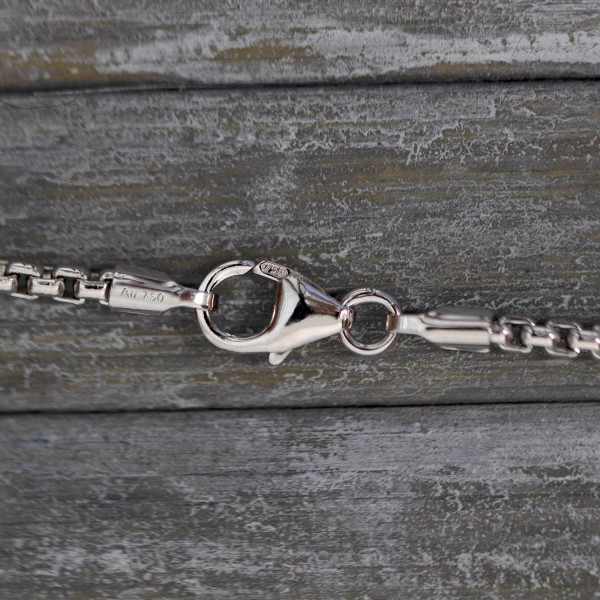 Goldkette als Venezianerkette rund geschlagen in Weißgold 750 / 18K, 60 cm lang, 2 mm breit, Gewicht ca. 15.4 g.