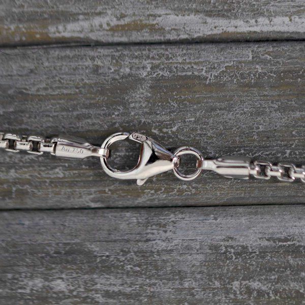 Goldkette als Venezianerkette in Weißgold 750 / 18K, 45 cm lang, 2 mm breit, Gewicht ca. 11.6 g.