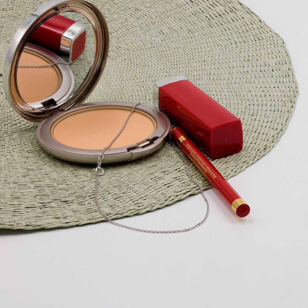 Goldkette als Ankerkette diamantiert e in Weißgold 333 / 8K, 40 cm lang, 1,3 mm breit, Gewicht ca. 2.2 g.