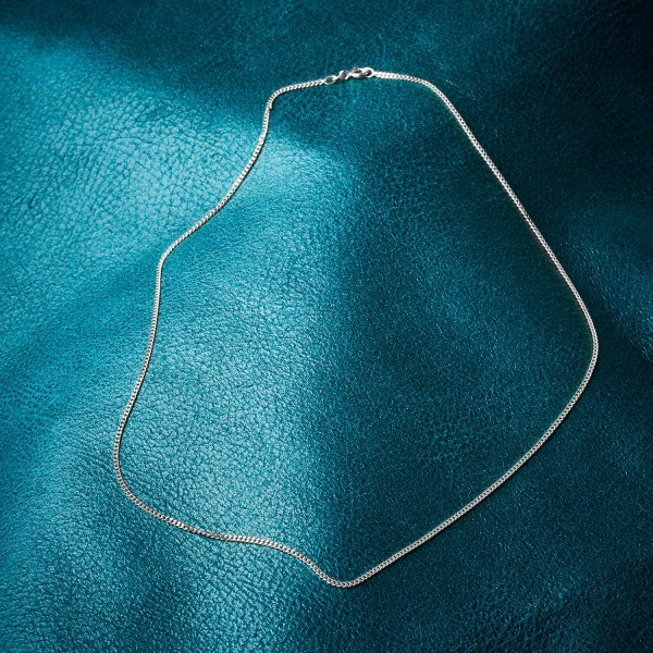 Goldkette als Panzerkette flach Weißgold 585 / 14K, 40 cm lang, 1,7 mm breit, Gewicht ca. 4.5 g.