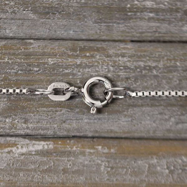 Goldkette als Venezianerkette in Weißgold 585 / 14K, 38 cm lang, 0,9 mm breit, Gewicht ca. 2.7 g.