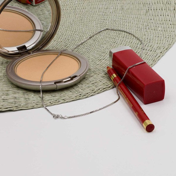 Goldkette als Venezianerkette in Weißgold 585 / 14K, 38 cm lang, 1,2 mm breit, Gewicht ca. 4 g.