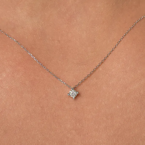 0,1 Karat Diamant Anhänger 4-er Krappe, Weißgold 585 / 14K, Höhe 5.8 mm, Breite 4 mm, Gewicht ca. 0.14 g