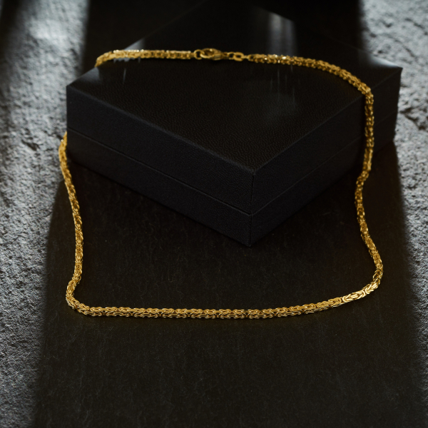 Goldkette als Königskette in Gelbgold 585 / 14K, 95 cm lang, 2,3 mm breit, Gewicht ca. 42.2 g.