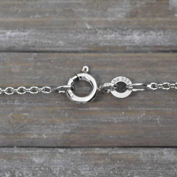 Goldkette als Ankerkette rund Weißgold 333 / 8K, 38 cm lang, 1,5 mm breit, Gewicht ca. 2.4 g.