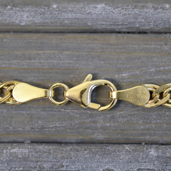 Goldkette als Zwillingspanzerkette in Gelbgold 375 / 9 Karat, 45 cm lang, 3.9 mm breit, Gewicht ca. 3.7 g.