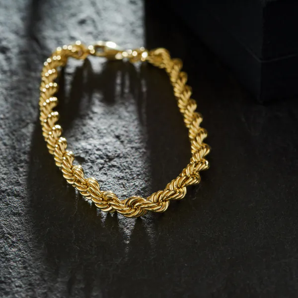Armband als Kordelkette hohl in Gelbgold 585 / 14K, 19 cm lang, 5,4 mm breit, Gewicht ca. 7.6 g.
