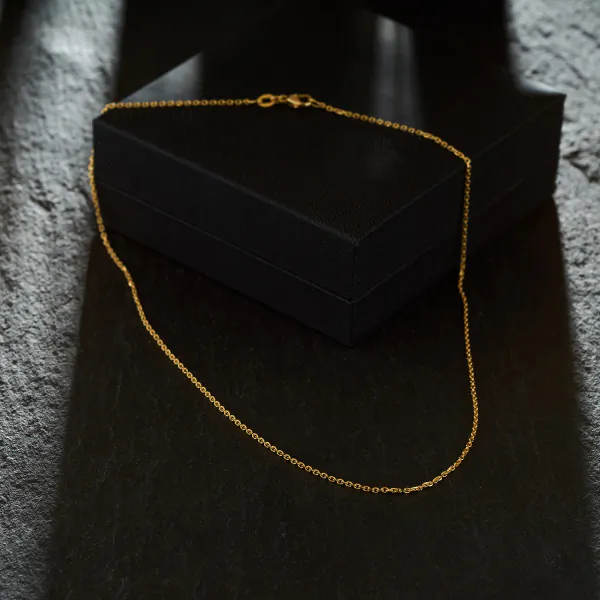 Goldkette als Ankerkette diamantiert in Gelbgold 585 / 14K, 38 cm lang, 1,3 mm breit, Gewicht ca. 2.3 g.