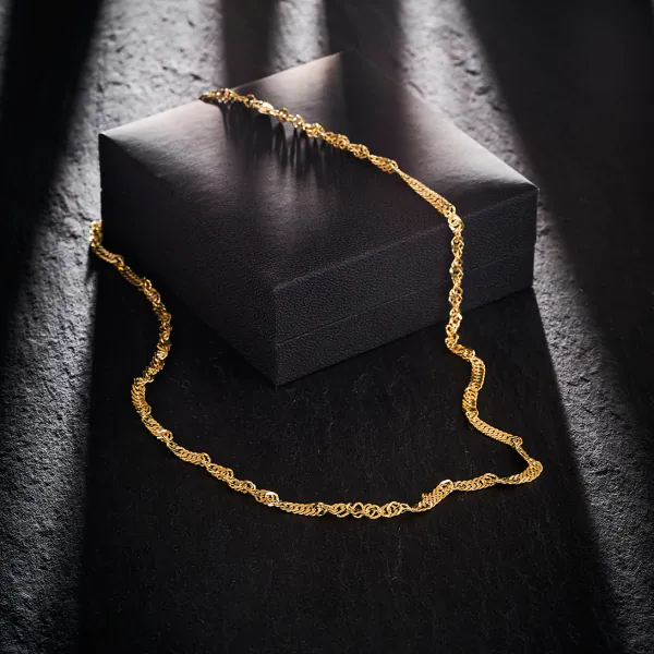 Goldkette als Singapurkette in Gelbgold 333 / 8K, 36 cm lang, 3,4 mm breit, Gewicht ca. 6.2 g.
