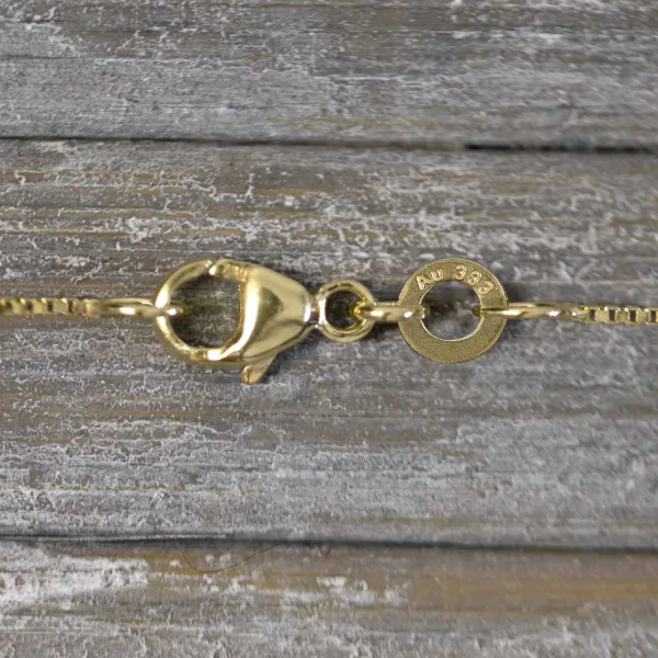 Goldkette als Venezianerkette in Gelbgold 333 / 8K, 42 cm lang, 0,7 mm breit, Gewicht ca. 1.4 g.