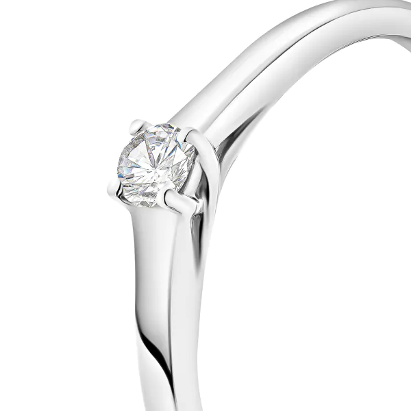 0,10 Karat Diamant Verlobungsring, Weißgold 585 / 14K, Breite 2 mm, Weite 58 mm, Gewicht ca. 2.2 g.