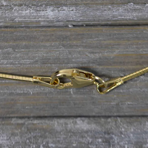 Goldkette als Tondakette in Gelbgold 375 / 9 Karat, 50 cm lang, 1 mm breit, Gewicht ca. 3,6 g.
