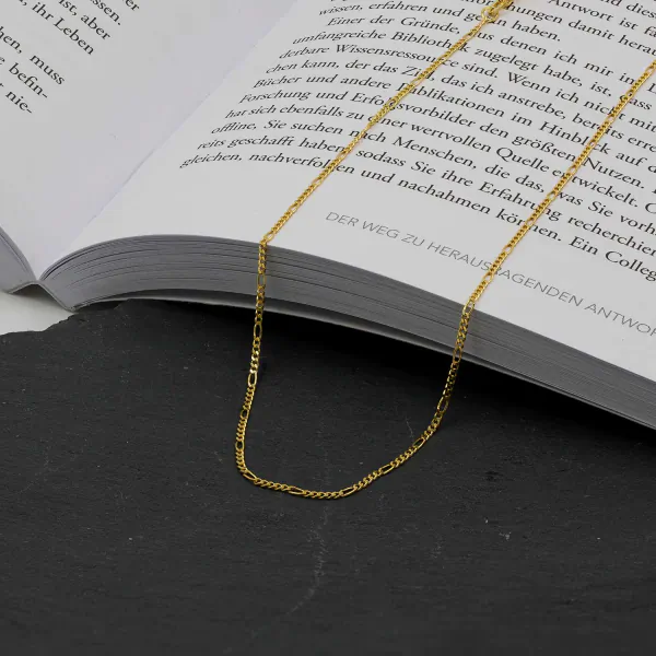 Goldkette als Figarokette diamantiert in Gelbgold 375 / 9 Karat, 38 cm lang, 1.5 mm breit, Gewicht ca. 1,9 g.