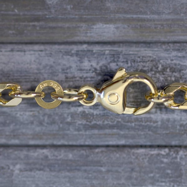 Goldkette als Figarokette diamantiert in Gelbgold 333 / 8K, 80 cm lang, 4,3 mm breit, Gewicht ca. 29.3 g.