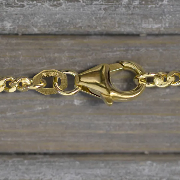 Goldkette als Panzerkette weit in Gelbgold 375 / 9 Karat, 100 cm lang, 2.6 mm breit, Gewicht ca. 6.5 g.