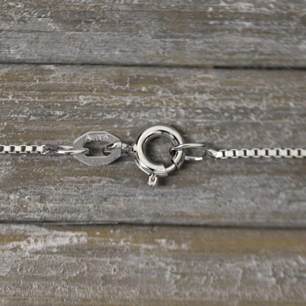Goldkette als Venezianerkette in Weißgold 375 / 9K, 50 cm lang, 0,9 mm breit, Gewicht ca. 3 g.