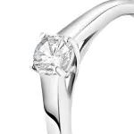0,30 Karat Diamant Verlobungsring mit GIA Zertifikat, Weißgold 750 / 18K, Breite 1,7 mm,Weite 55 mm, Gewicht ca. 2.84 g.