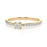0,1+0,16 Karat Diamant Verlobungsring mit 21 Diamanten, Gelbgold 585 / 14K, Weite 54 mm, Gewicht ca. 1.2 g.