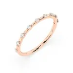 0,18 Karat Diamant Verlobungsring mit 9 Diamanten, Rotgold 585 / 14K, Weite 49 mm, Gewicht ca. 1.1 g.