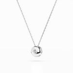 Diamantanhänger in 0,04 Karat, Weißgold 585 / 14 Karat, mit einer 585ger Goldkette, Gewicht ca. 1,8 g.