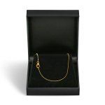 Goldkette als Schlangenkette in Gelbgold 750 / 18K, 42 cm lang, 0,8 mm breit, Gewicht ca. 2.8 g.