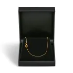 Goldkette als Schlangenkette in Gelbgold 750 / 18K, 45 cm lang, 0,8 mm breit, Gewicht ca. 3.1 g.