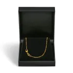 Goldkette als Figarokette diamantiert in Gelbgold 375 / 9K, 40 cm lang, 1,5 mm breit, Gewicht ca. 2 g.