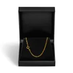 Goldkette als Panzerkette flach in Gelbgold 333 / 8K, 42 cm lang, 2,1 mm breit, Gewicht ca. 4.9 g.