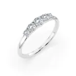 0,42 Karat Diamant Verlobungsring mit 5 Diamanten, Weißgold 585 / 14K, Weite 49 mm, Gewicht ca. 1.5 g.