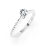 0,15 Karat Diamant Verlobungsring mit 1 Diamanten, Weißgold 585 / 14K, Weite 67 mm, Gewicht ca. 1.5 g.
