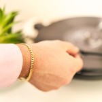 Armband als Panzerkette 4-seitig diamantiert in Gelbgold 585 / 14K, 19 cm lang, 4,8 mm breit, Gewicht ca. 16.3 g.