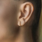 0,13 Karat Diamant Creolen, Gelbgold 750 / 18 Karat, Außendurchmesser 11 mm, Breite 1.7 mm, Gewicht ca. 1.6 g.