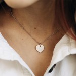 Anhänger Gravurplatte herzform seidenmatt 11 mm, Weißgold 585 / 14K, Höhe 11 mm, Gewicht ca. 0,88 g