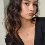 Anhänger Kreuz seidenmatt, Gelbgold 585 / 14K, Höhe 28.5 mm, Breite 14.2 mm, Gewicht ca. 0.71 g