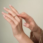 0,20 Karat Diamant Verlobungsring, Gelbgold 585 / 14K, Breite 2,3 mm, Weite 58 mm, Gewicht ca. 2.5 g.