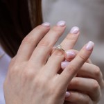 0,70 Karat Diamant Ring mit GIA Zertifikat, Weißgold 750 / 18K, Breite 1,7 mm,Weite 55 mm, Gewicht ca. 3.41 g.